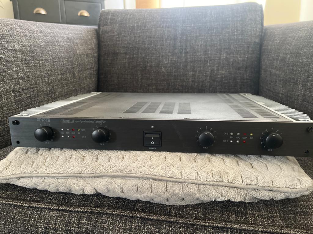 APart Champ-4 Quad Professionele Versterker, Overige merken, Ophalen of Verzenden, 120 watt of meer, Gebruikt
