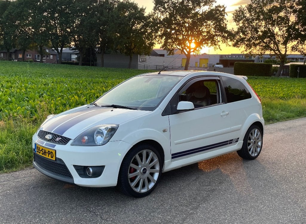 Ford Fiësta 2.0 ST150 - Vers gekeurde liefhebbersauto!, Auto's, Ford, Particulier, Fiësta, Benzine, E, Hatchback, Handgeschakeld