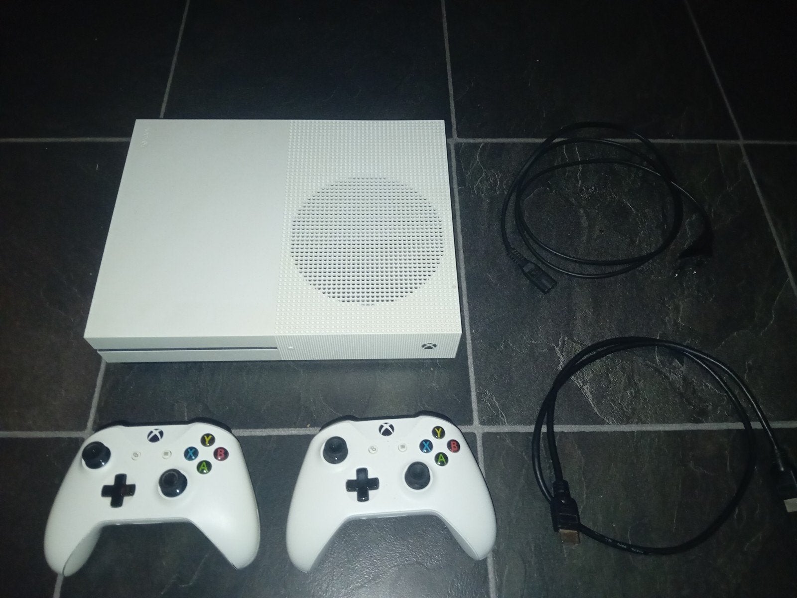 Xbox One S 1TB met 2 controllers en kabels, Ophalen, Gebruikt, Met 2 controllers, Xbox One S