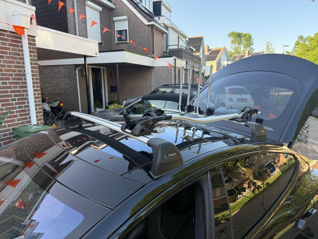Thule Dakdragers (Whispbars) voor Tesla Model S, Auto diversen, Dakdragers, Ophalen of Verzenden, Gebruikt