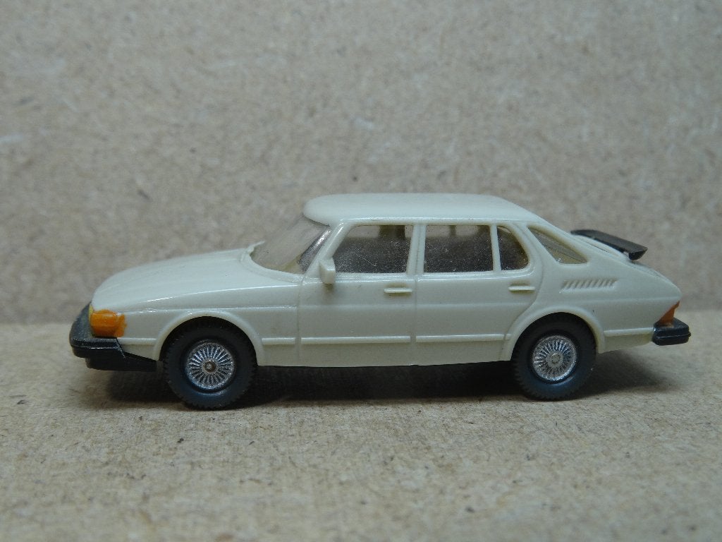 WIKING 1/87, SAAB TURBO Beige, Zie Foto`s, Hobby en Vrije tijd, Modelauto's | 1:87, Ophalen of Verzenden, Zo goed als nieuw, Auto