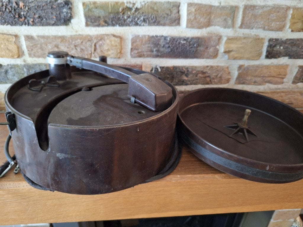 Philips "Hoedendoos" Bakeliet Grammofoon (1941) opknapper, Ophalen, Philips