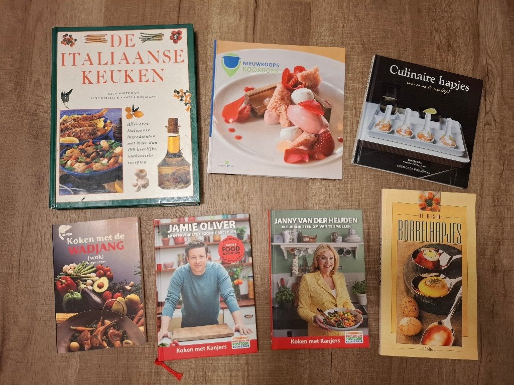 GRATIS diverse kookboeken, oa Italiaans en postcodeloterij, Ophalen of Verzenden, Gelezen, Italië
