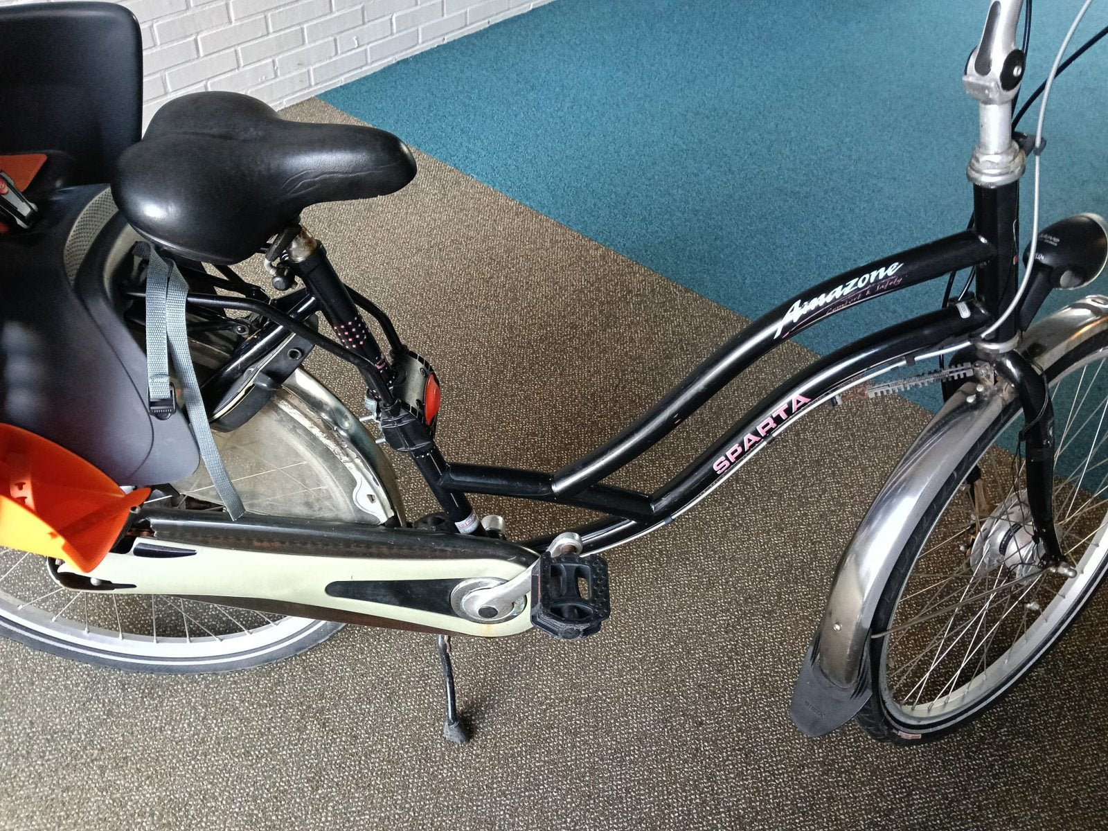 Damesfiets, Ophalen