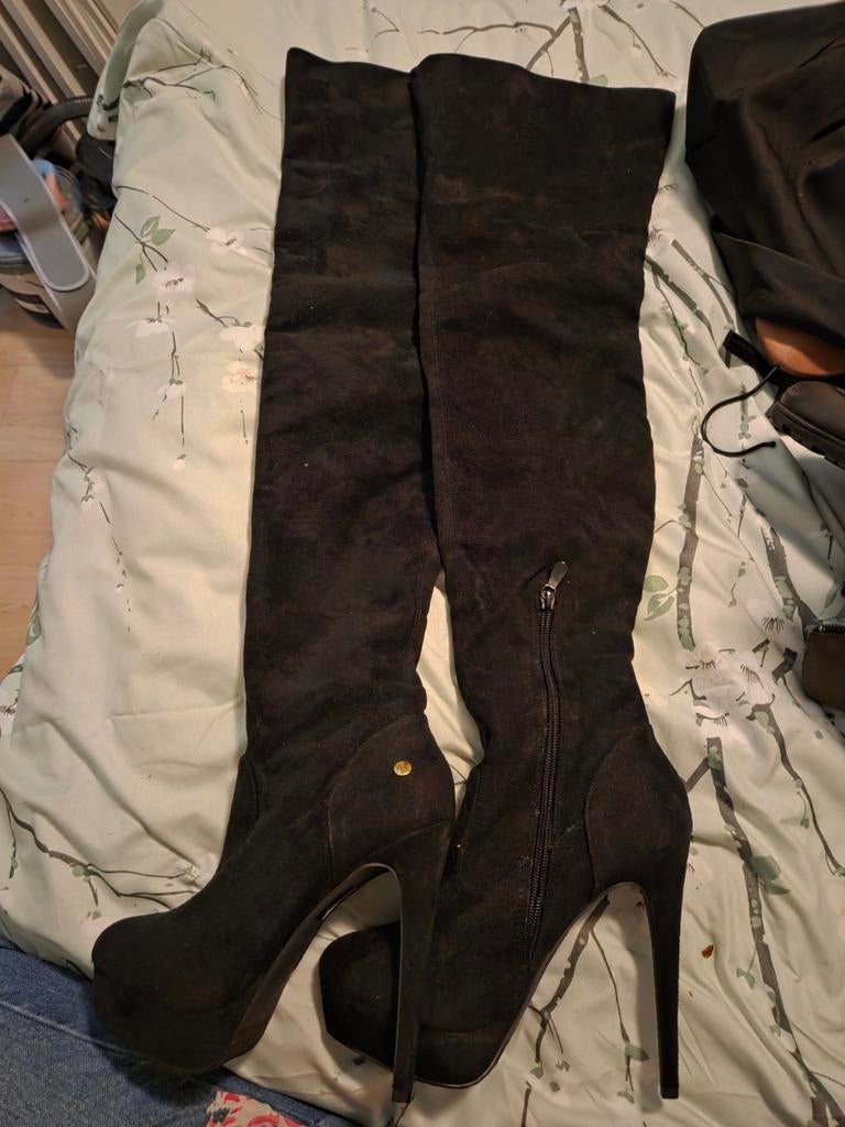 Zwarte Overknee Laarzen met Hoge Hak, Ophalen, Hoge laarzen, Zwart, Gedragen