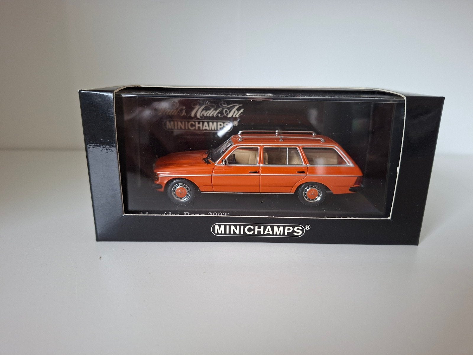 Mercedes 200T station W123 minichamps, Ophalen of Verzenden, Zo goed als nieuw, Auto, MiniChamps