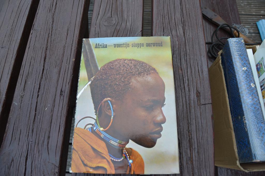 Afrika woestijn-steppe-oerwoud., Ophalen of Verzenden, Zo goed als nieuw, Artis, Plaatjesalbum