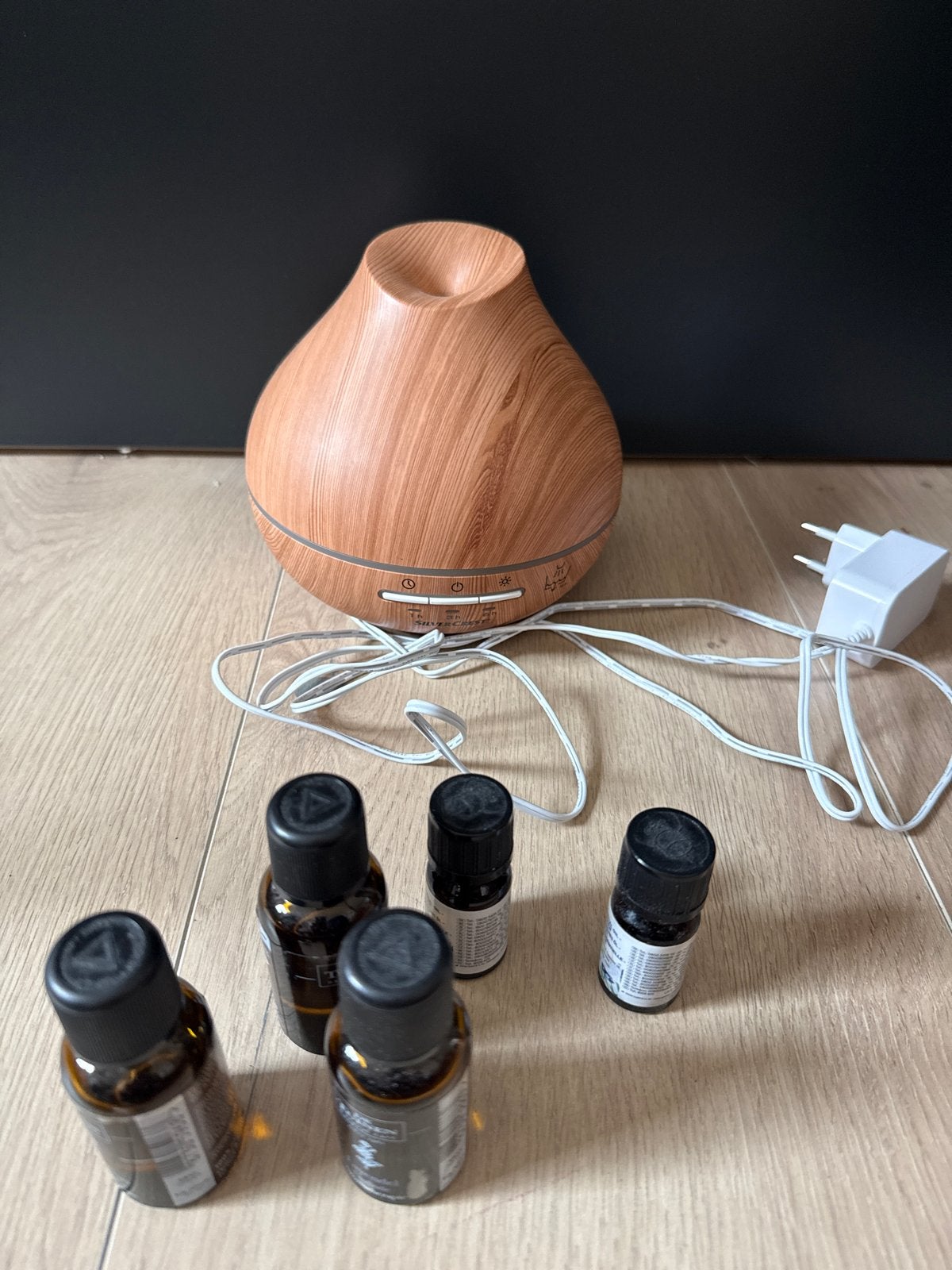 Aroma diffuser met etherische oliën, Ophalen of Verzenden, Zo goed als nieuw