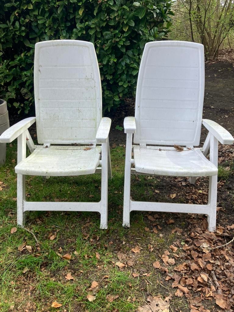 Tuinset . Tafel + 2 stoelen ., Tuin en Terras, Ophalen, Gebruikt, Kunststof, Inklapbaar