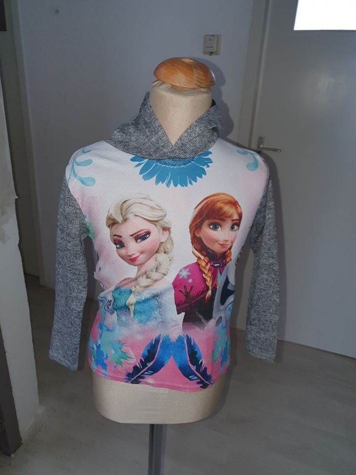 Frozen Elsa & Anna trui met capuchon maat 134, Disney Frozen, Meisje, Trui of Vest, Ophalen of Verzenden