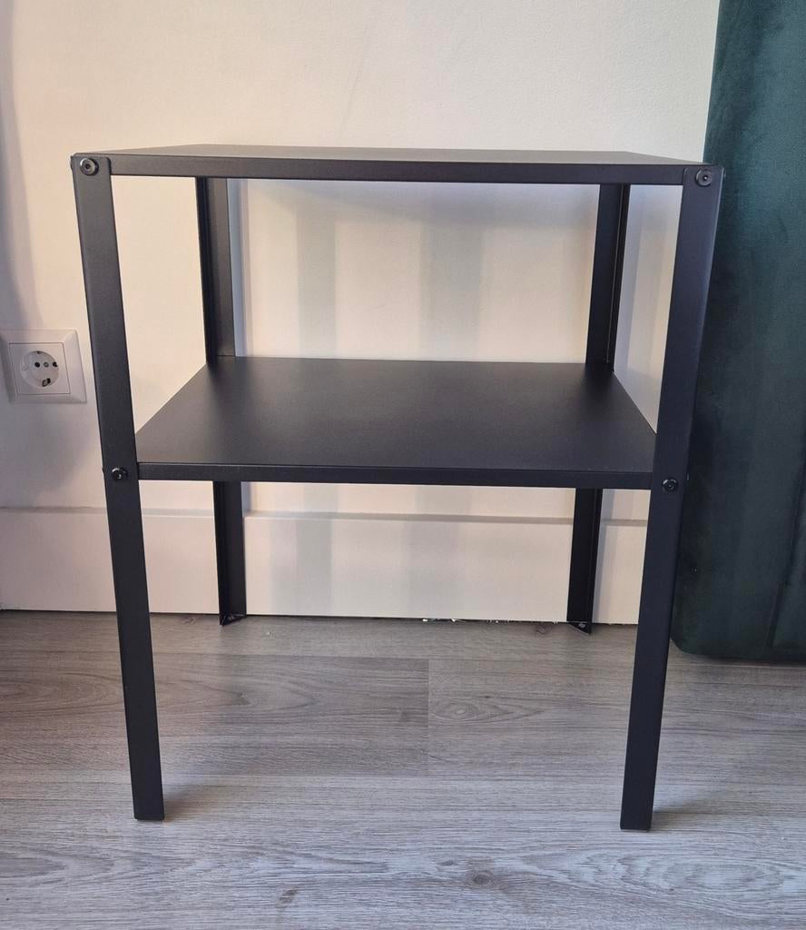 KNARREVIK Nachtkastje, zwart, 42x34x52 cm, Huis en Inrichting, 45 tot 60 cm, Minder dan 55 cm, Metaal of Aluminium, Ophalen of Verzenden