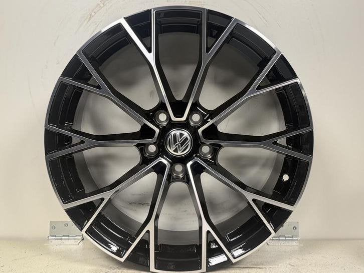 18 inch Warmenau VW Polo TCross Audi A1 5x100 215/40/18 Et40, 18 inch, Handelsnaam fabrikant, Banden en Velgen, Nieuw