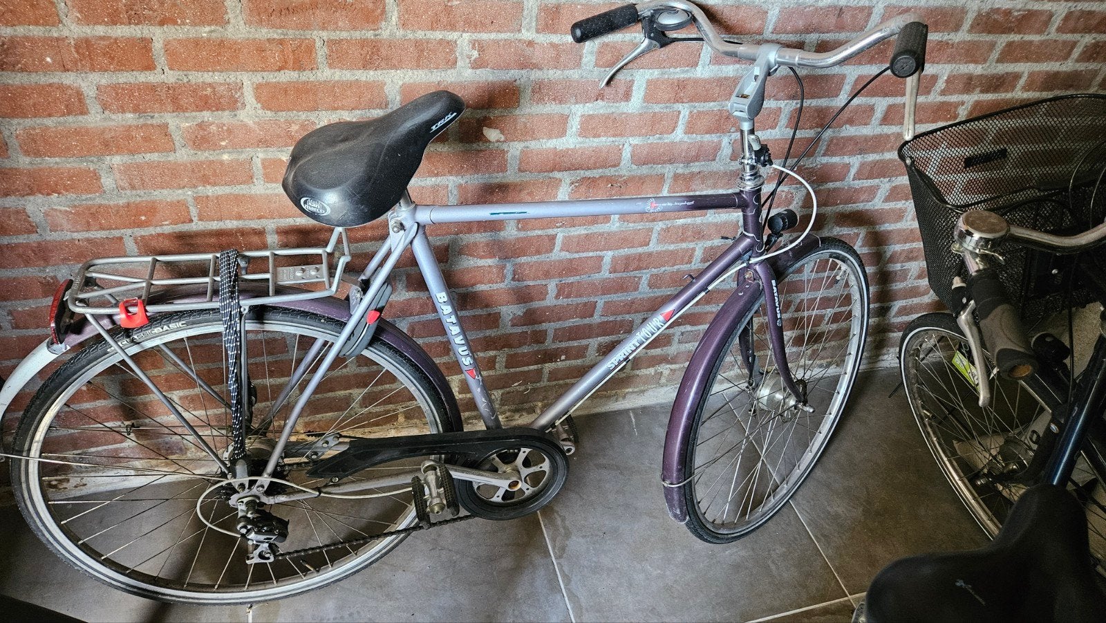 Batavus fiets met versnellingen en bagagedrager, Ophalen, Velgrem, Versnellingen, Batavus