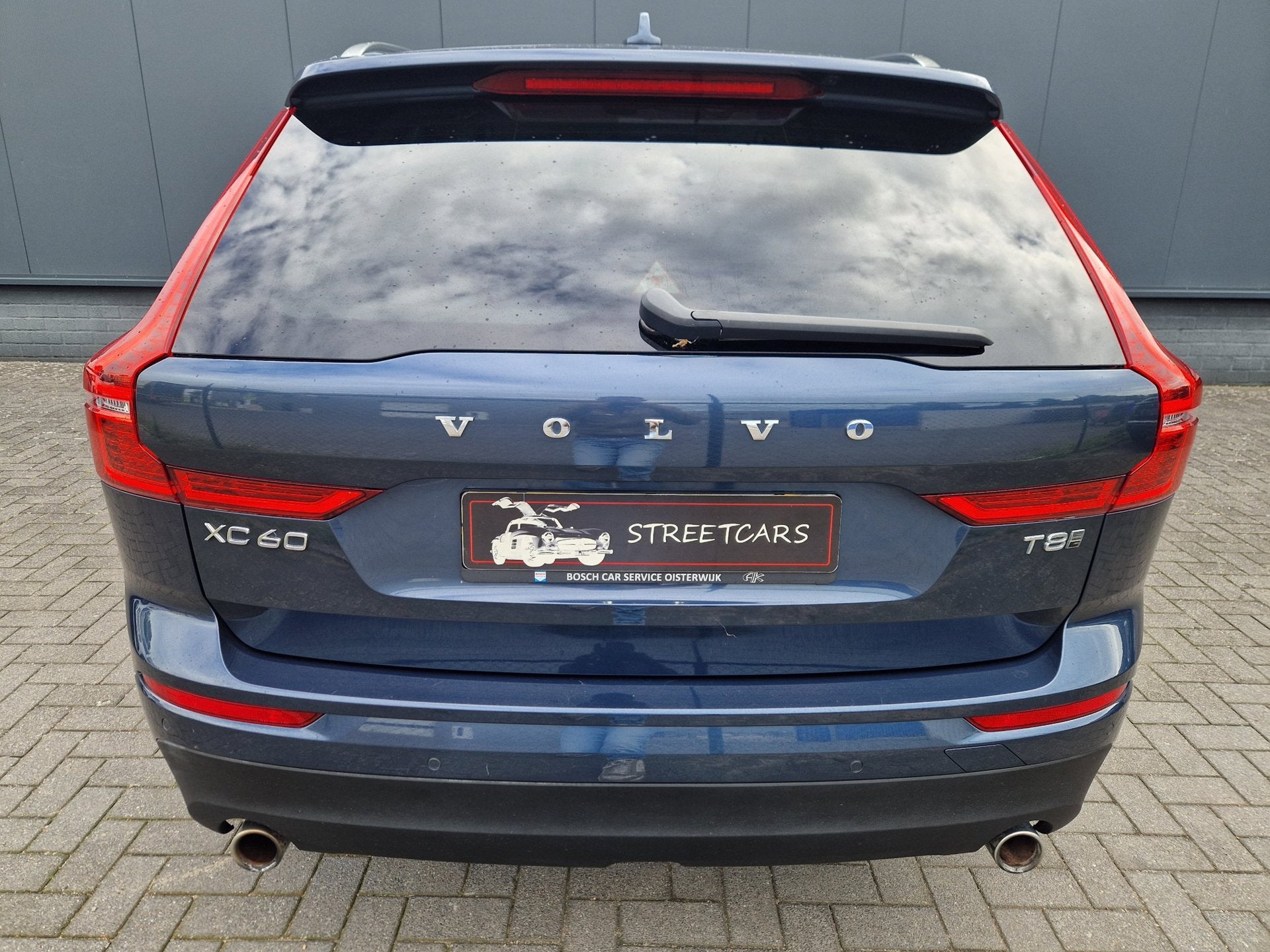 Volvo XC60 2.0 T8 Twin Engine AWD SOH 87% 2e Eig! /Trekhaak, Auto's, Volvo, Automaat, Gebruikt, Blauw, 2039 kg
