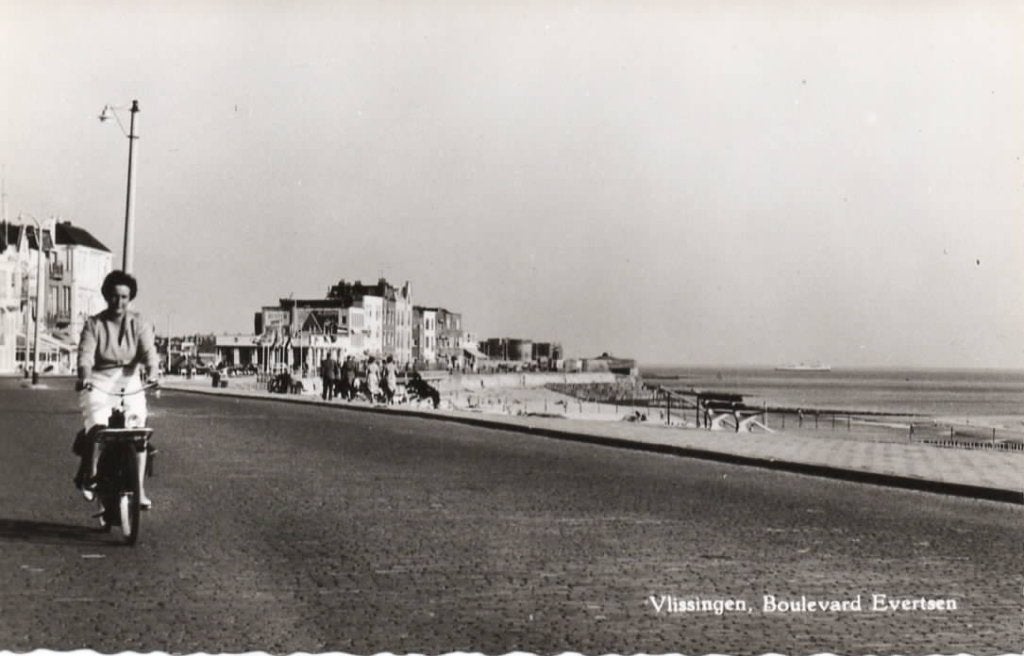 Vlissingen Boulevard Evertsen, Verzenden, 1960 tot 1980, Ongelopen, Zeeland