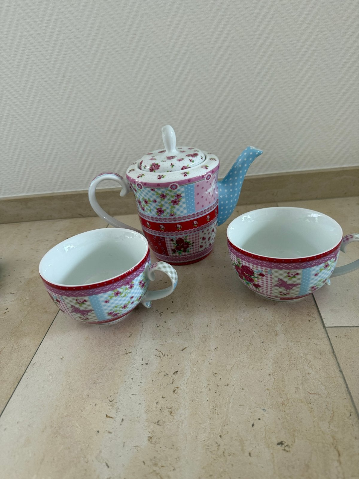 Theepot met 2 grote theekoppen - Ontbijt of cadeau, Ophalen of Verzenden, Gebruikt, Keramiek, Theepot