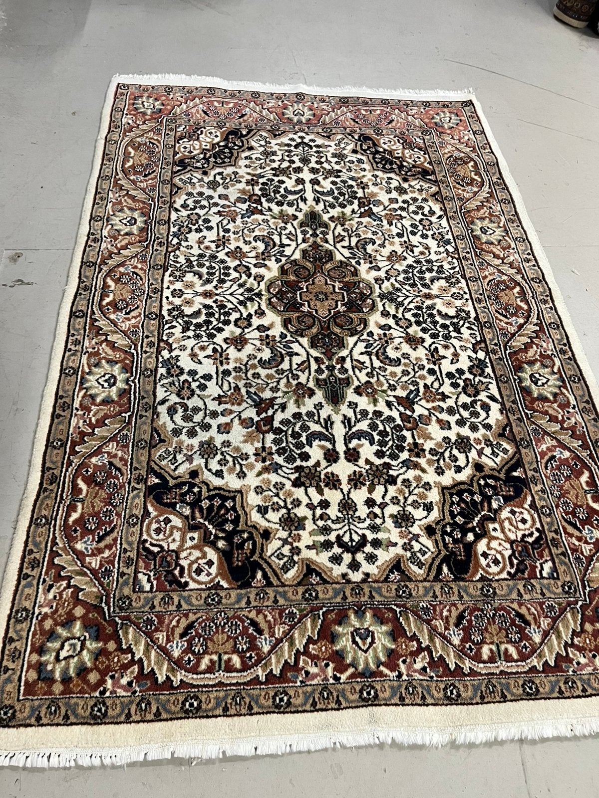 Perzisch tapijt handgemaakt 190x122,, Ophalen, Gebruikt, 100 tot 150 cm, 150 tot 200 cm