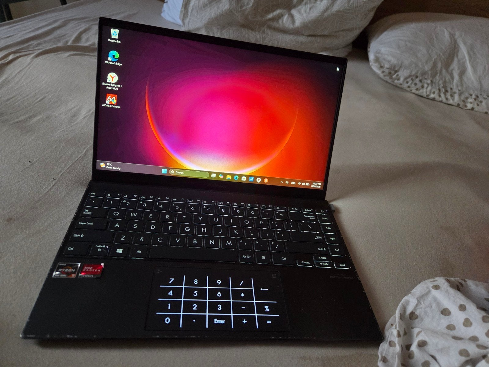 ASUS ZenBook 14 (UM425) - Snelle en lichte ultrabook, 2 tot 3 Ghz, 8 GB, 14 inch, Ophalen of Verzenden