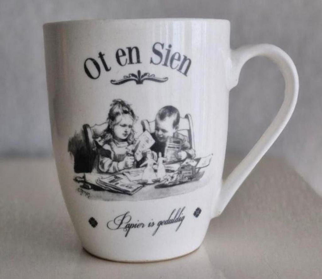 Beker Ot en Sien, Huis en Inrichting, Keuken | Servies, Ophalen of Verzenden, Zo goed als nieuw, Overige stijlen, Kop(pen) en/of Schotel(s)