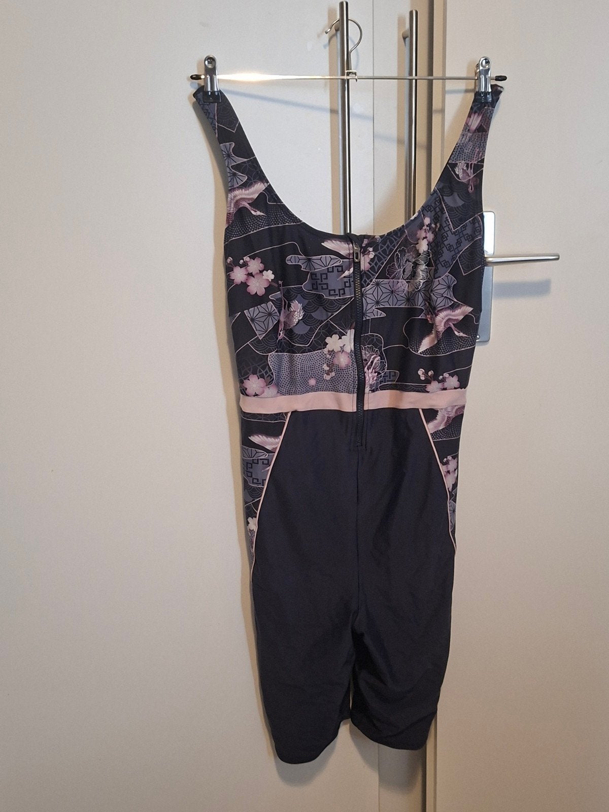 Badpak met pijpjes en rits maat 50, Kleding | Dames, Badmode en Zwemkleding, Ophalen of Verzenden, Zo goed als nieuw, Zwart, Badpak