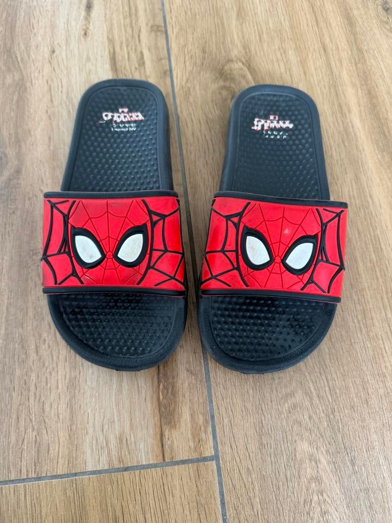 spiderman slippers, Kinderen en Baby's, Kinderkleding | Schoenen en Sokken, Jongen of Meisje, Overige typen, Ophalen of Verzenden