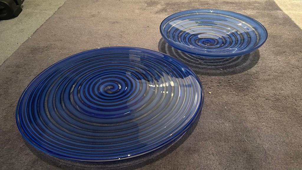 Mondgeblazen glas blauw  fruitschaal en gebaksplateau, Ophalen of Verzenden, Zo goed als nieuw, Rond, Glas