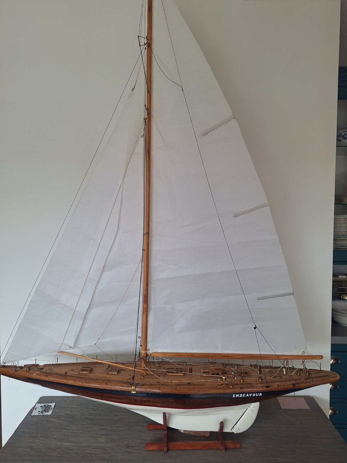 Groot houten zeilschip schaalmodel 'Endeavour' - 155 cm hoog, Hobby en Vrije tijd, Modelbouw | Boten en Schepen, Ophalen of Verzenden