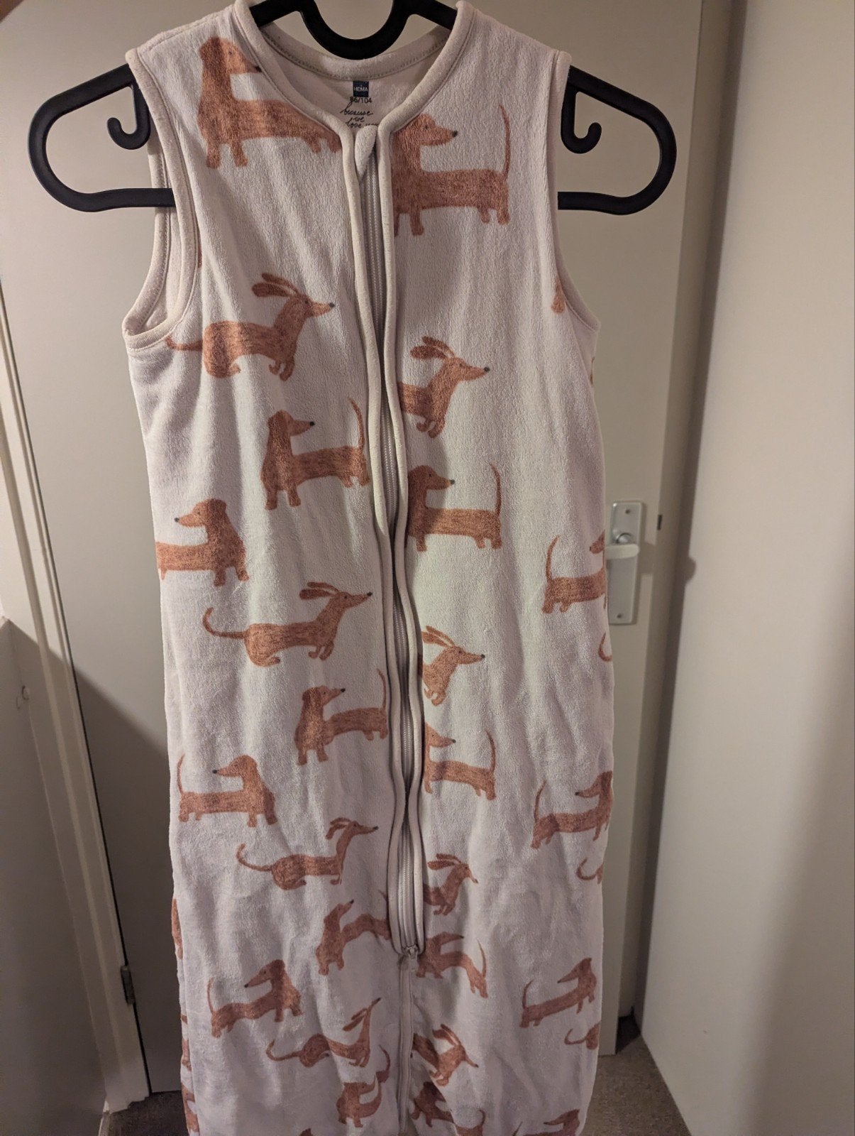 Hema slaapzak met teckelprint - Maat 86/104, Ophalen, Gebruikt, Hema, Slaapzak