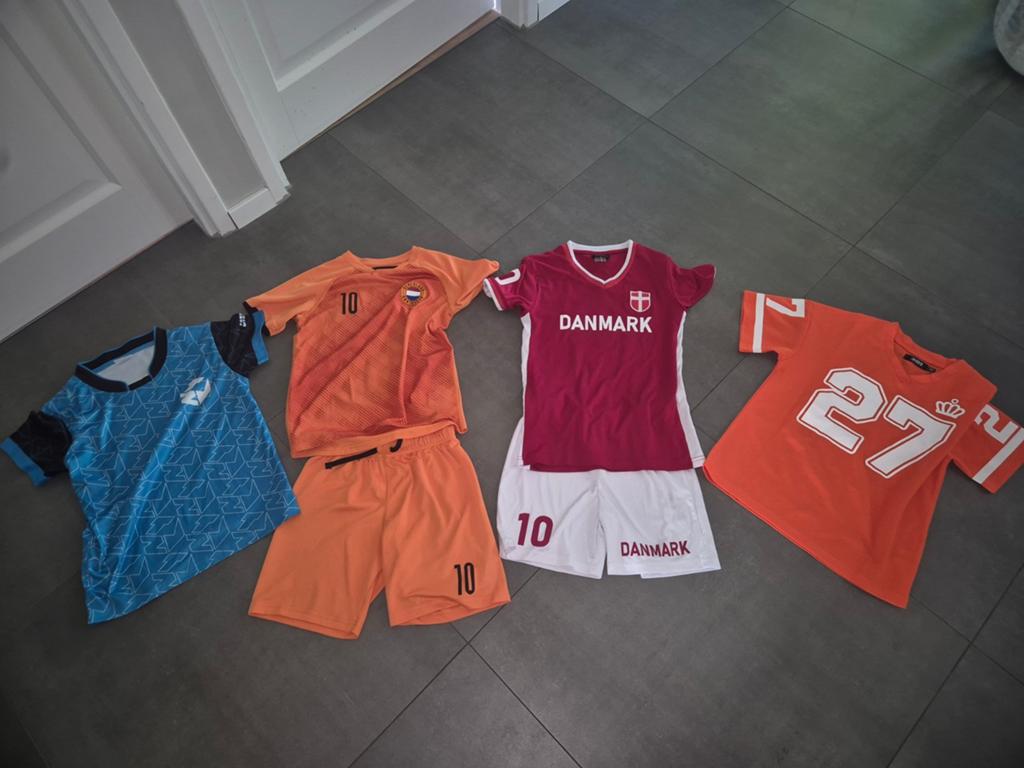 Sportpakket, Ophalen of Verzenden, Nieuw, Maat 134