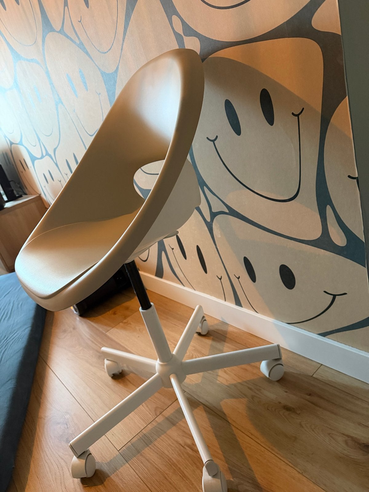 IKEA bureaustoel - Beige/Wit, Ophalen, Gebruikt, Beige, Bureaustoel
