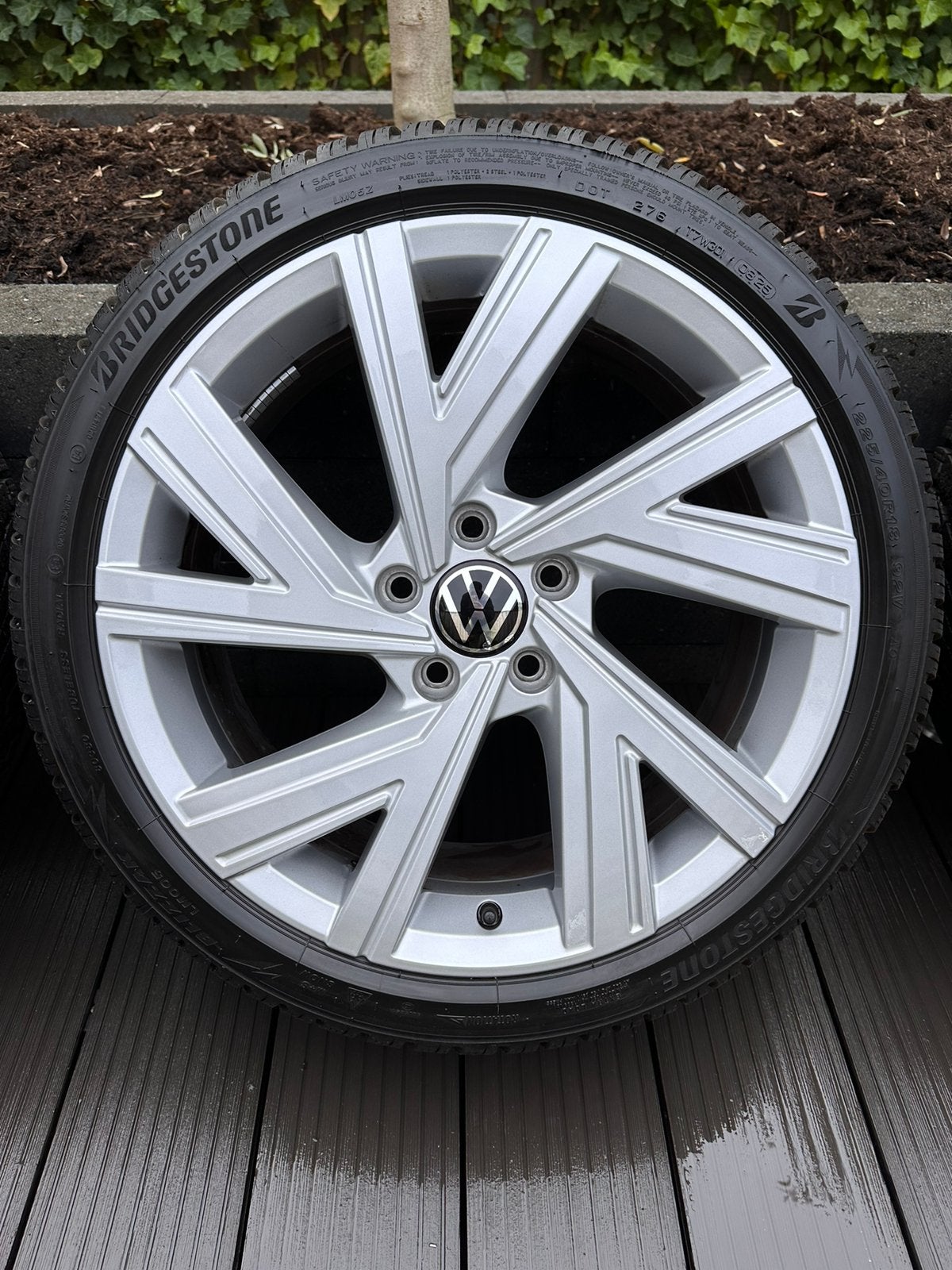 Originele VW Golf 8 Bergamo 18 inch velgen 8mm+ winterbanden, Auto-onderdelen, Banden en Velgen, 18 inch, Banden en Velgen, Nieuw
