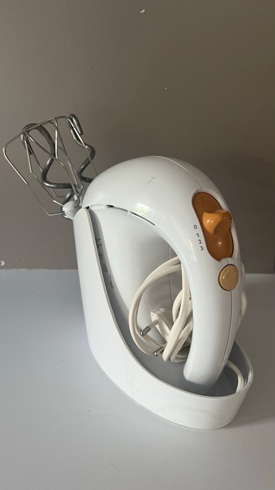 Philips Handmixer met 3 snelheden en turbofunctie, Witgoed en Apparatuur, Minder dan 1 liter, Ophalen of Verzenden, Gebruikt, 3 snelheden of meer