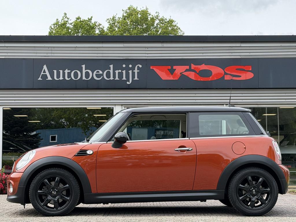 MINI One 1.6 Business Line | Navi | Leder | Cruise | Stoelve, Voorwielaandrijving, Euro 5, Beige, Stoelverwarming