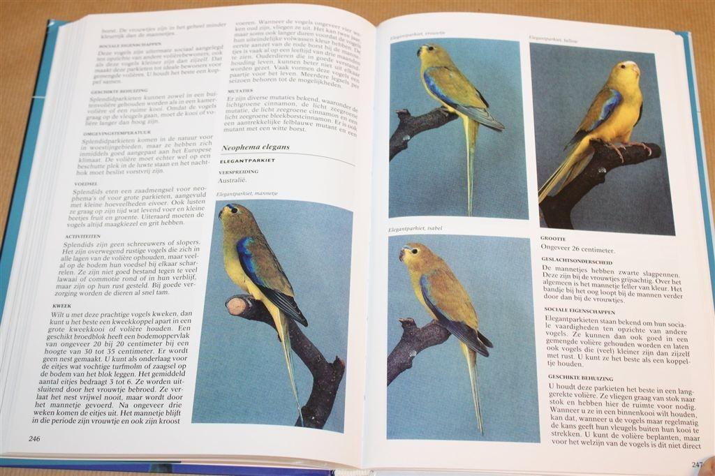 Kooi en Volière Vogels Encyclopedie — Geïllustreerd, Boeken, Ophalen of Verzenden, Zo goed als nieuw, Vogels
