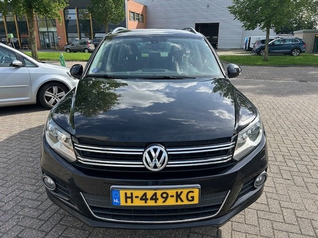 Foto 2 van Volkswagen Tiguan 2.0 TSI Sport&St.4M 180PK CAMERA CARPLAY S