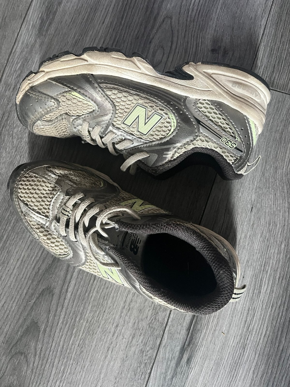 New Balance maat 32, Kinderen en Baby's, Ophalen, Zo goed als nieuw, Jongen of Meisje