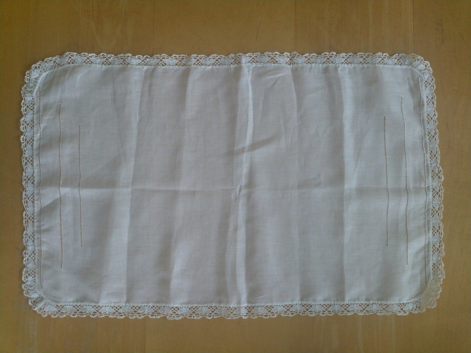 Antieke tafelkleed 66 x 42 cm, Huis en Inrichting, Tafelkleden, Ophalen of Verzenden, Rechthoek