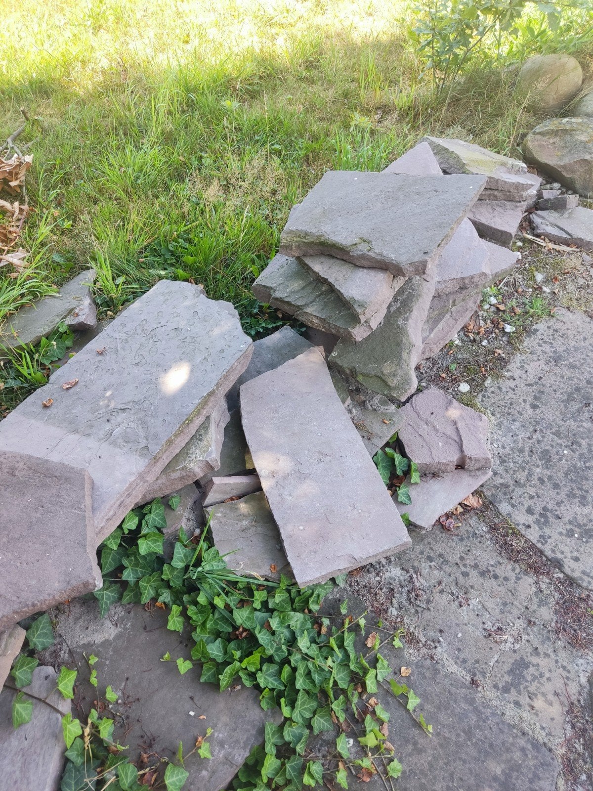 Gebruikte natuursteen terrastegels - diverse vormen, Gebruikt, Ophalen of Verzenden, Terrastegels, Natuursteen