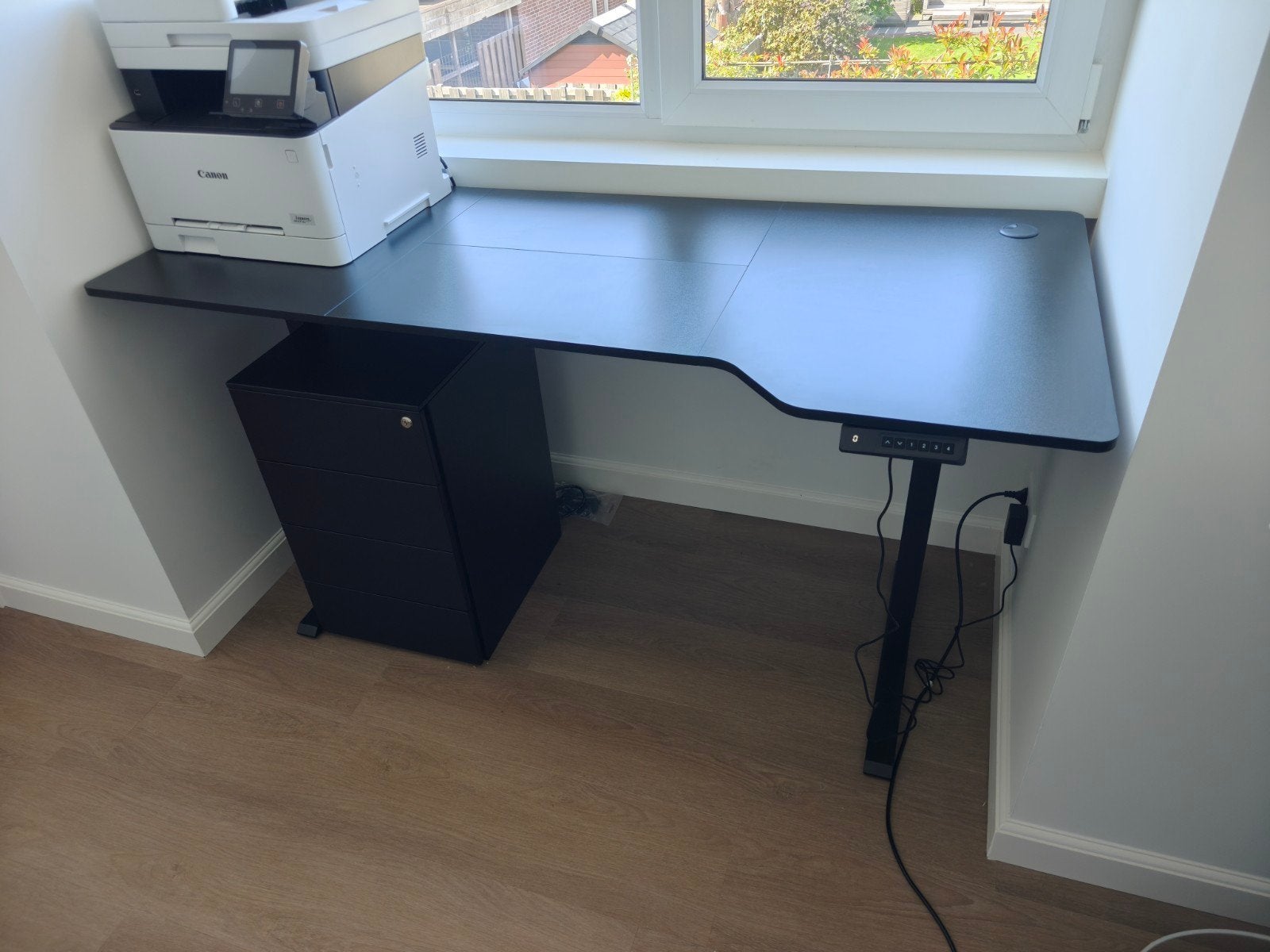 Zitsta bureau, Huis en Inrichting, Bureaus, Ophalen, Elektrisch, Zo goed als nieuw