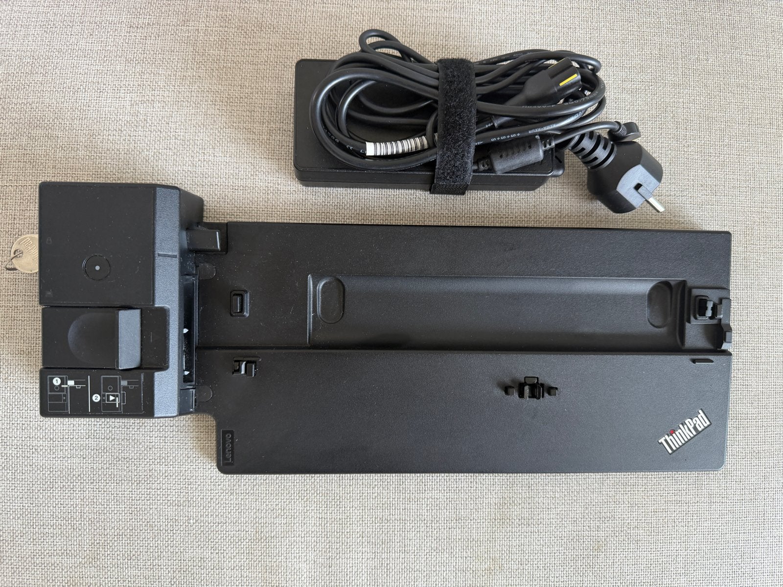 Lenovo ThinkPad Ultra Docking Station Type 40AJ + adapter, Ophalen of Verzenden, Gebruikt