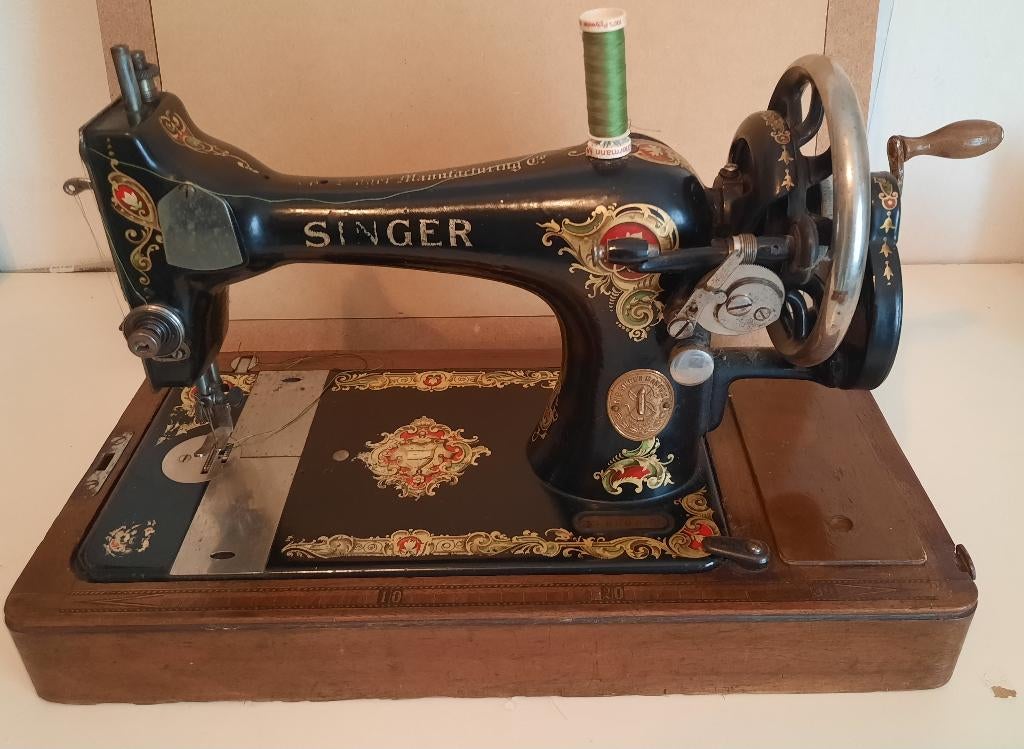Vintage Singer (hand) naaimachine met koffer. T.e.a.b., Ophalen