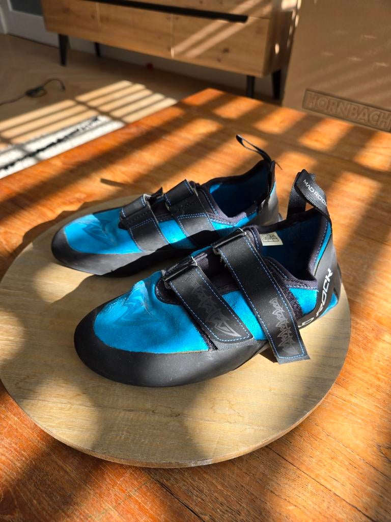 Klimschoenen - Blauw Maat 40, Sport en Fitness, Klimsport, Ophalen of Verzenden, Gebruikt, Klimsportschoenen