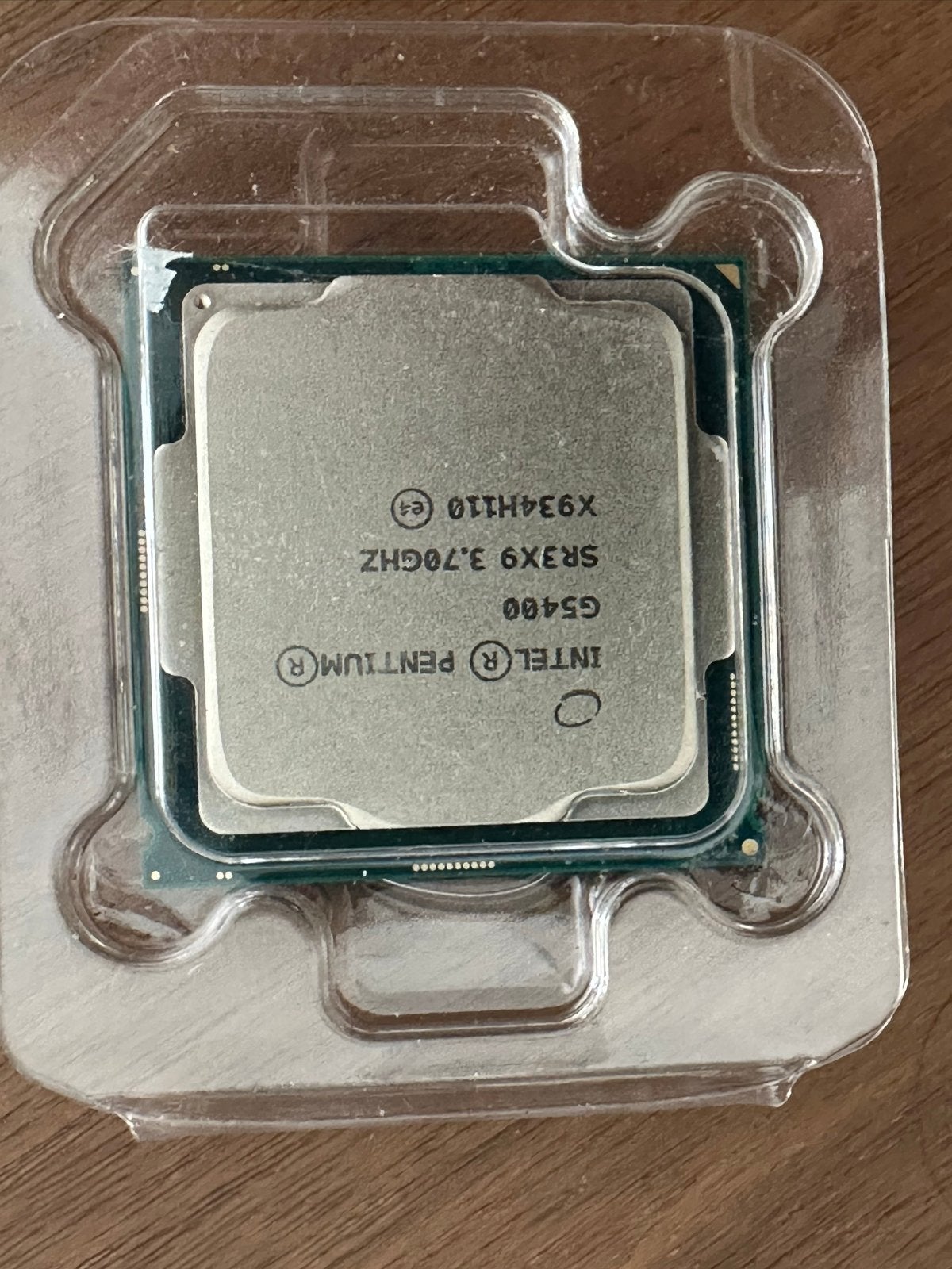 Intel Pentium G5400 Processor 3.70GHz SR3X9, Computers en Software, Processors, Ophalen of Verzenden, Zo goed als nieuw, 2-core