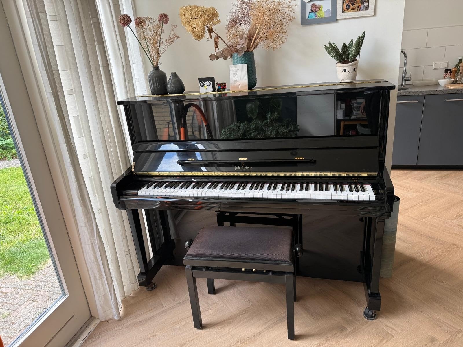 Joh. de Heer Piano - Zwart Hoogglans met pianobank, Muziek en Instrumenten, Piano's, Ophalen, Gebruikt, Zwart, Piano