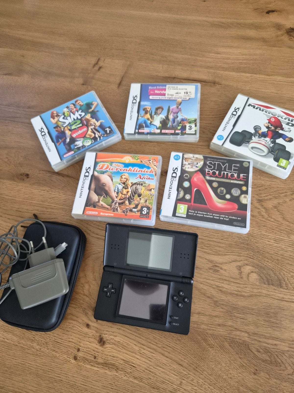 Nintendo DSI Lite met games, Spelcomputers en Games, Spelcomputers | Nintendo DS, Ophalen, Zwart, Dsi, Gebruikt