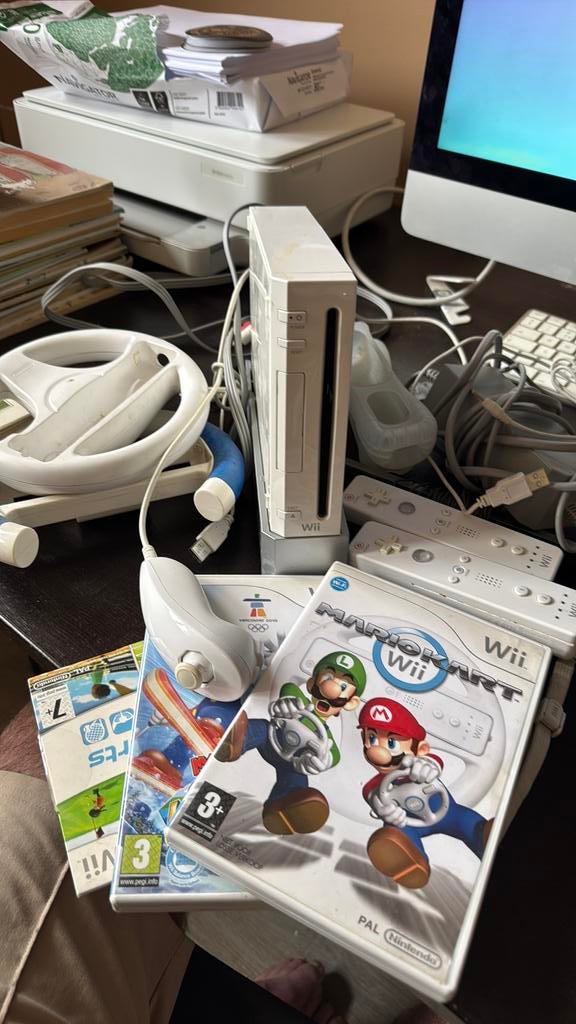Nintendo wii compleet met 2 games, Ophalen, Gebruikt, Met 2 controllers