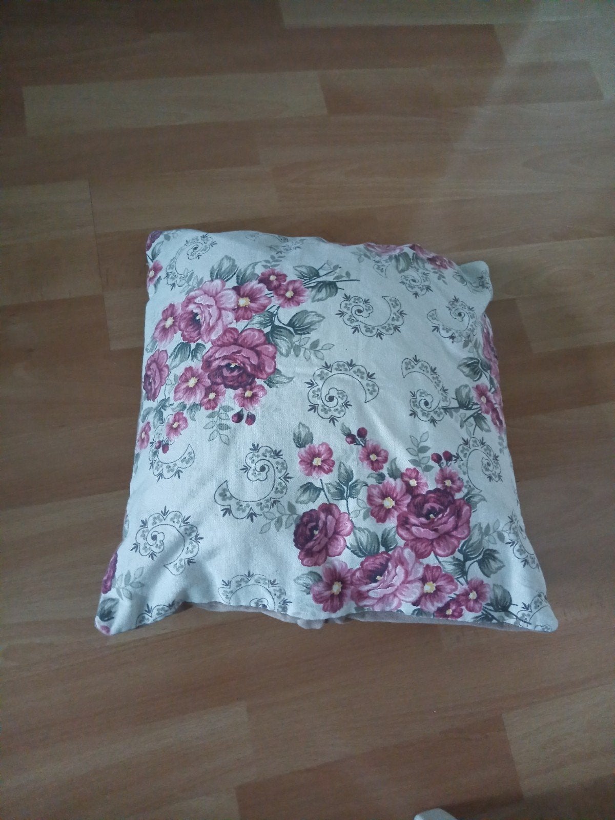 4 kussenhoezen 40*40cm inclusief kussens, Huis en Inrichting, Ophalen of Verzenden, Vierkant