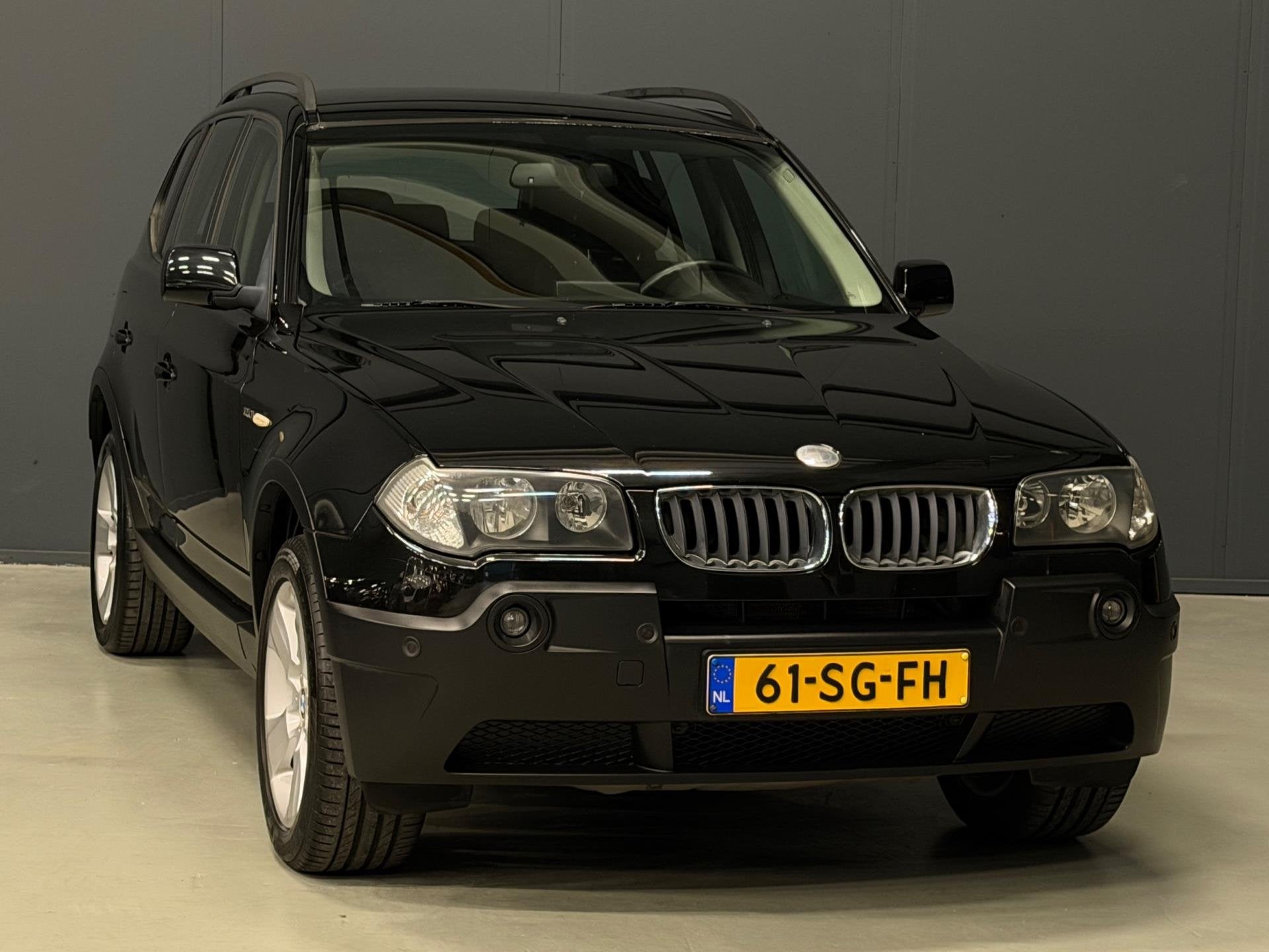 BMW X3 2.0i Introduction NAVI/CRUISE/PDC | NETTE AUTO !, Keurmerk '100% Onderhouden', Stof, Zwart, 4 cilinders
