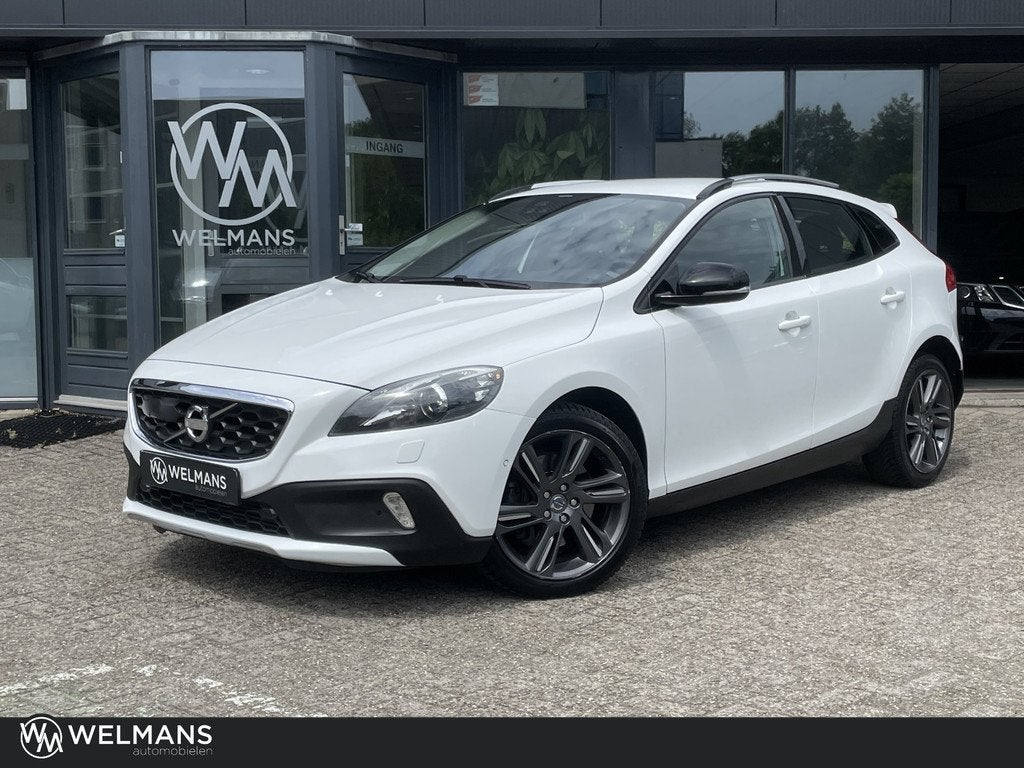 Volvo V40 Cross Country 2.5 T5 AWD Summum 5-cil | P-camera |, Auto's, Automaat, Gebruikt, Zwart, 2497 cc