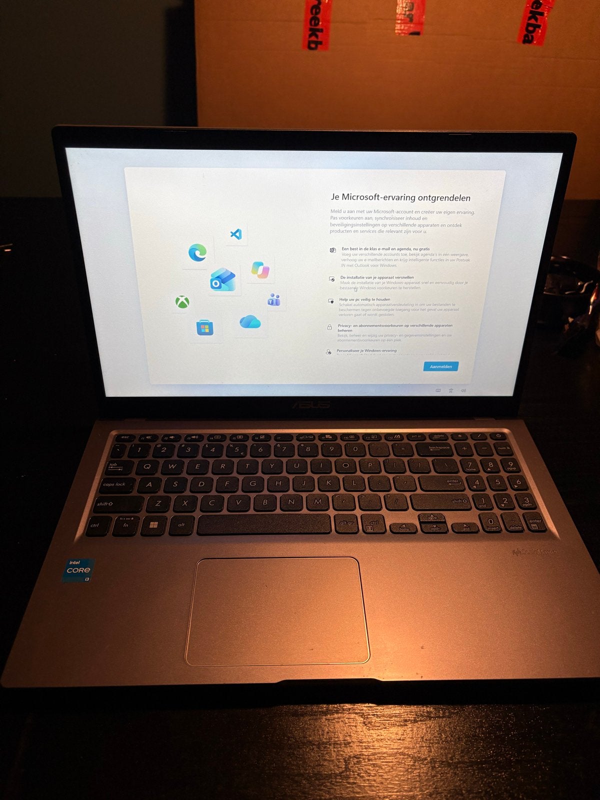 ASUS Laptop vivobook - Intel Core i3, Ophalen, 2 tot 3 Ghz, 8 GB, Zo goed als nieuw